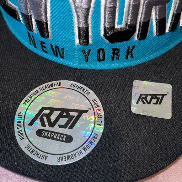 Authentic NY SnapBack - Picture 3 of 4
